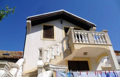 Cosy Apartment with Sea View in Zlarin - 50 sqm + Terrace - Photo 14