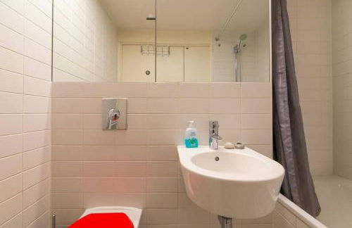 City SuperHost - Beautiful Canal Facing Apartment - Foto 16