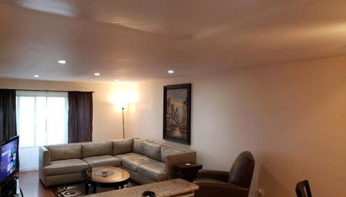Beautiful Spacious 2 Bedroom, 2 Bathroom Condo - Foto 2