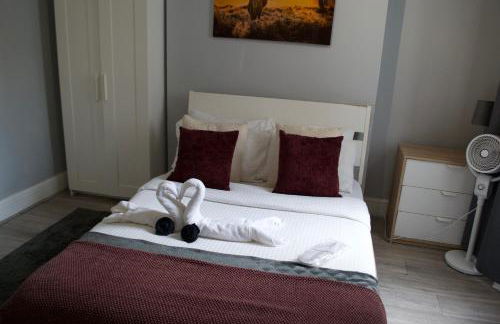 Stylish 2-Bed Garden Flat, 5 Mins to Brixton - Photo 31