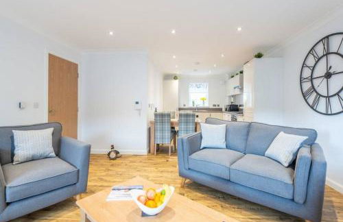 Stylish & Modern Apartment - Photo 24