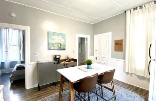 Spacious Historic Apartments In Lakeview Chicago - Walk to Wrigley, Nightlife, Shops, Hospitals - Foto 12