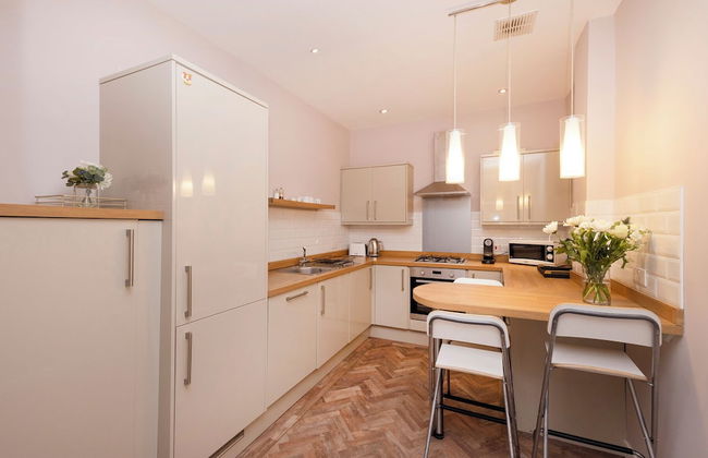 The Lane Apartment - Photo 7