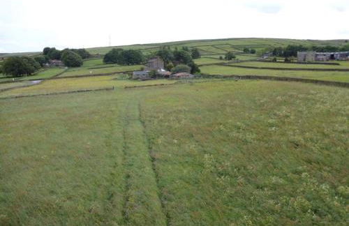 Stones Cottage Farm, nr Haworth, family friendly, work friendly, gaming barn, hot tub, free wifi, free parking, EV point - Foto 28