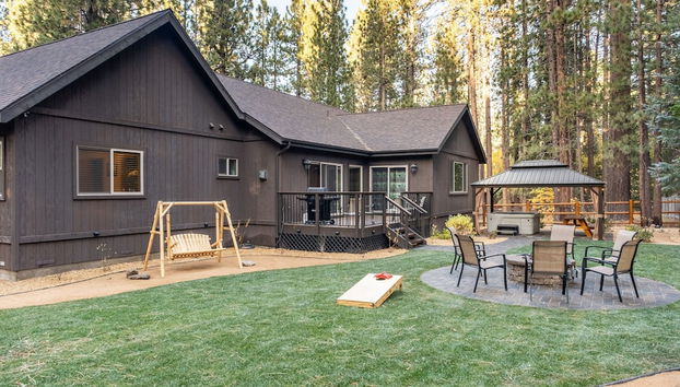 Lazy Bear Lodge by Avantstay Pine Tree Paradise w Game Room - Foto 2, Habitación