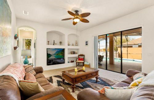 Orlando Retreat 5BR Pool and Spa Villa with Games Room and Mickey Themed Room - Foto 9