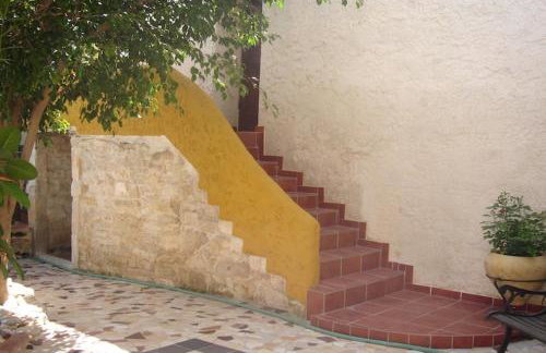 Attractive Greek House with Private Pool near Sea & City Center - Photo 78