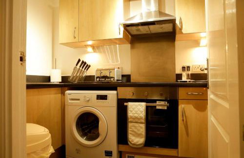 Newly refurbished 1 bed first floor apartment with wifi - Foto 7