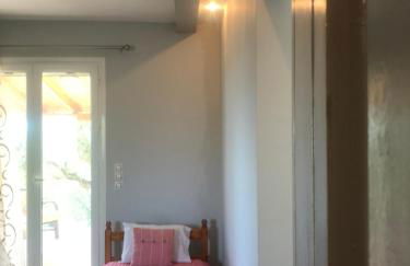 Mountain House near Pyrgos Ilias - Photo 17