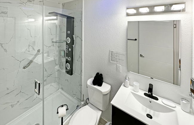 Experience Luna Sky! 65" TV Bar BBQ go FL Keys - Foto 40