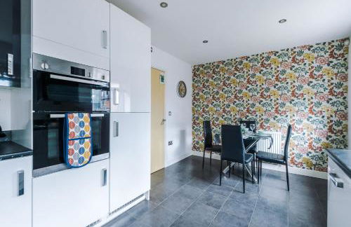 Coop Live Arena & Etihad Stadium 4Bedroom Townhouse with Free Parking - Foto 11