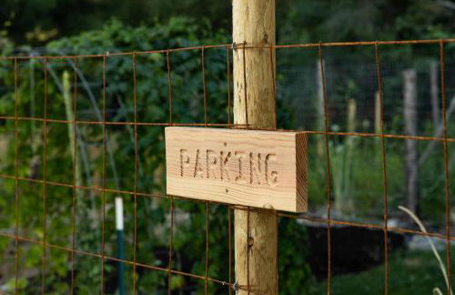 Trailside vacation home—easy walk to Winthrop - Foto 33