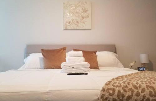 Book Cozy King Bed Now 25 Percent OFF Spring Special! - Foto 15