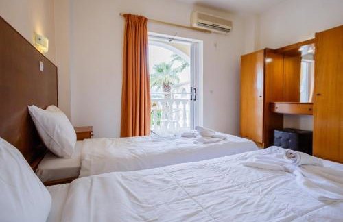 Vivian Hotel - Photo 65