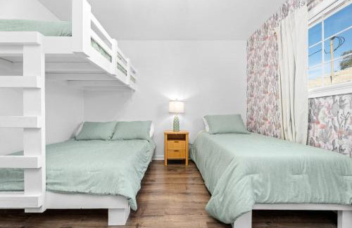 Relaxed Luxury Pet Friendly Home with Pool and Backyard Lounge in San Antonio, TX - Foto 42