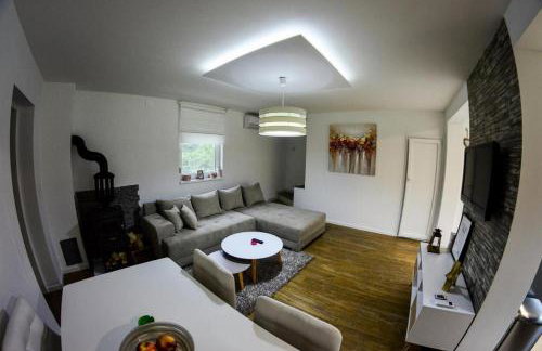 Kuća za odmor David-privatni bazen - Foto 16