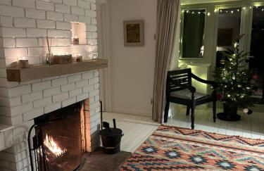 Lower Barn House at Westerlands Farm Sleeps 11 - Foto 37