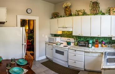 The Jungle Nook - Themed Getaway,Backyard,Grill - Foto 9