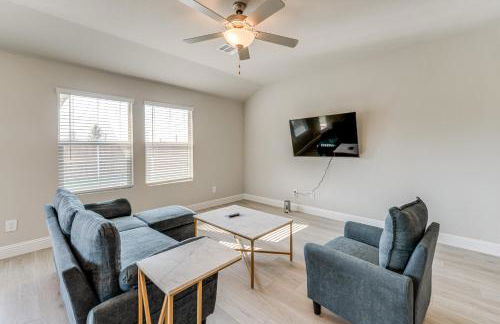 New Home with Yard and Pool Access 8 Mi to McKinney! - Photo 4