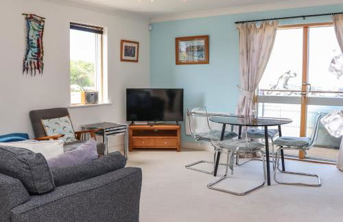 Castle View at the Viking - Photo 5