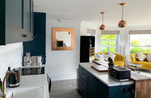 The Lookout - Photo 2