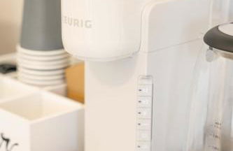 Spacious 5B2B home 5 min to airport with AC, Game Room, WiFi, Parking - Photo 34