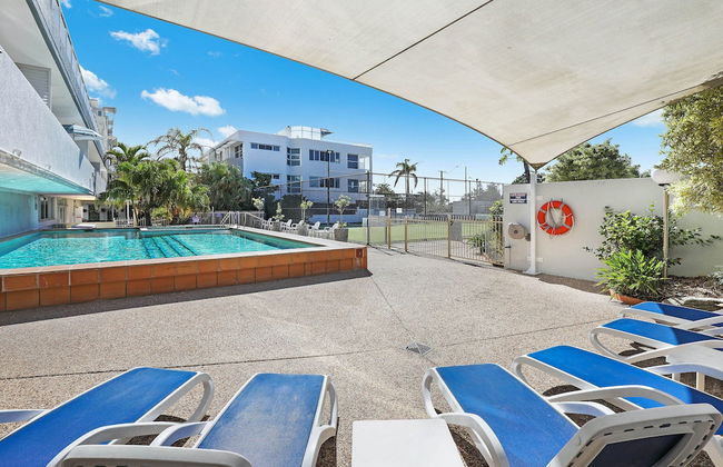 Elouera Tower Beachfront Apartments - Photo 47