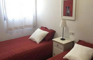 Stylish & cosy 3 bed apartment! - Photo 36