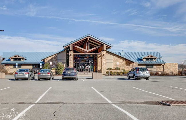 Arrowhead Lake Retreat by Avantstay Shared Pool, Game Room, Firepit - Foto 40