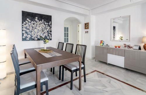 LCR4 - Large 3-Bedroom Apartment Near Beach - Foto 28