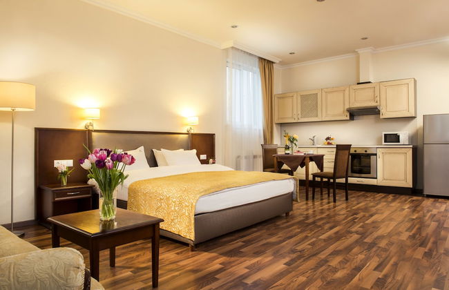 Greguar Hotel & Apartments - Photo 28