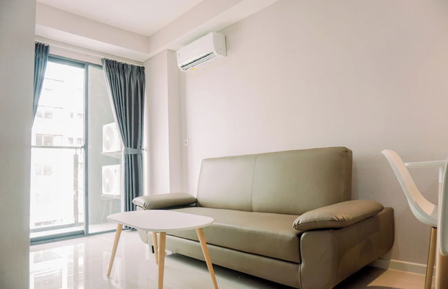 Comfort 1Br With Working Room At Daan Mogot City Apartment - Foto 20