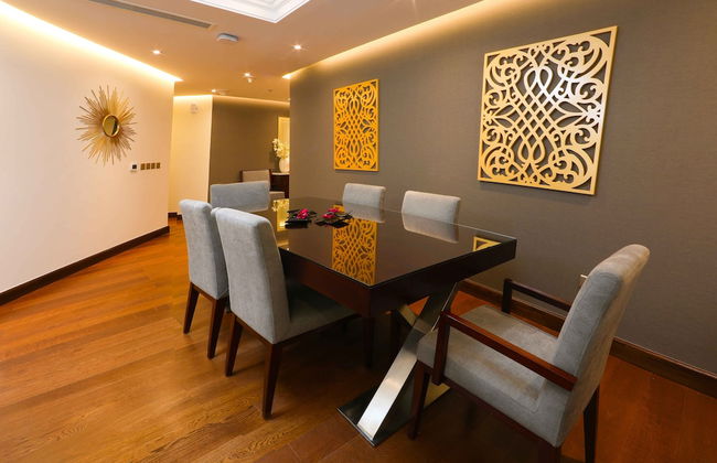 Number One Tower Suites - Photo 11