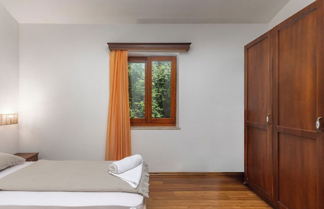 Pool House In Greenery - Foto 2