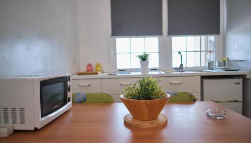 CENTRICO Y LUMINOSO ESTUDIO EN SANTA CRUZ - Foto 3