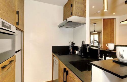 Appartement rénové 42m² - 4 pers - Courchevel 1550, Sud, skis aux pieds, proche centre, parking inclus - FR-1-631-121 - Foto 3