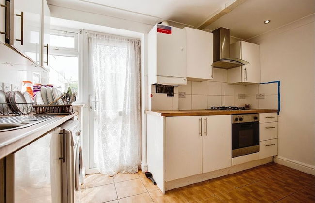 3-bed Apt-15 Mins to Heathrow-pet-friendly-parking - Foto 9