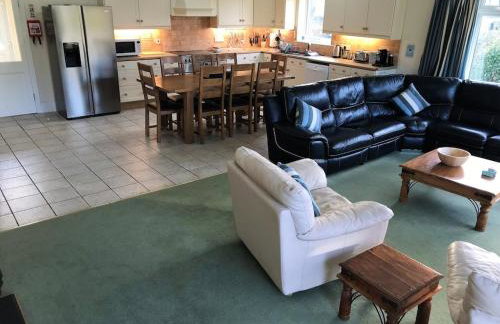 Bramble Cottage - Luxury Holiday Cottage - 4 Beds 3 Baths - Parking - Beach 1 Mile - Fenced Child & Dog Friendly - EV Chrger - Foto 3