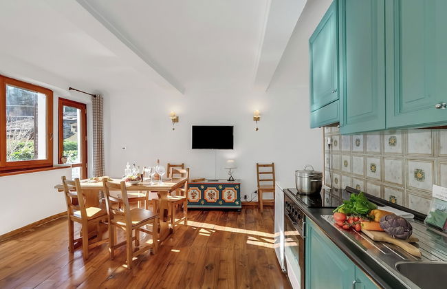 Garden Home - Photo 4