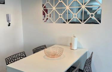 707- Apartamento Encantador, amplo e decorado, quarto, sala, cozinha, mobiliario moderno, cozinha completa com utensílios , Excelente vista da cidade e localização privelegiada no bairro Bigorrilho - Photo 50