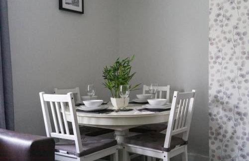 Chestnut House - Sleeps 4 - Pet friendly - Parking - Foto 10