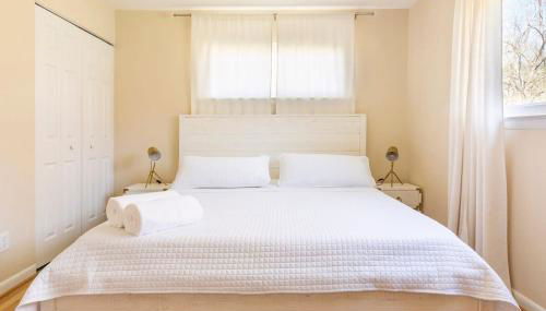 5 bedrooms with 4 Full Bath Fire Pit BBQ and Plush Amen on 1 2 acre - Foto 2