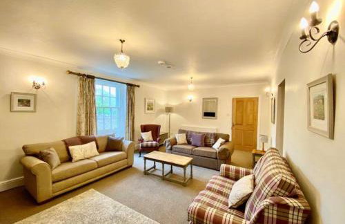 Elegant & spacious farmhouse with wonderful views - Foto 8