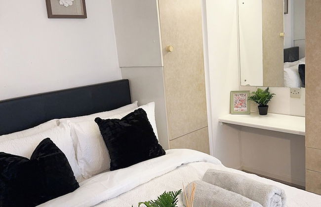 Manchester Luxury Studio Apartment - Photo 2