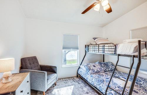 Waterfront Trinity Vacation Rental with Hot Tub! - Photo 25