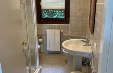 Lago Maggiore - Traumbalkon mit Seeblick & Pool und 2 SZ - Foto 24