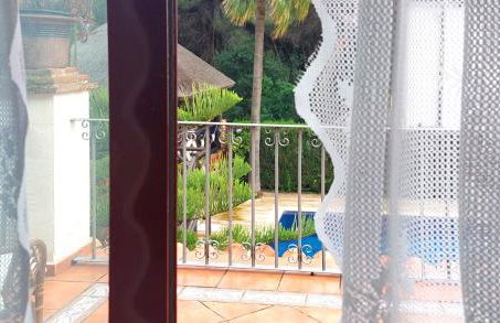 VILLA NABRISA MARBELLA, 5 BEDROOM, PRIVATE POOL, GARDEN, BBQ - Foto 14