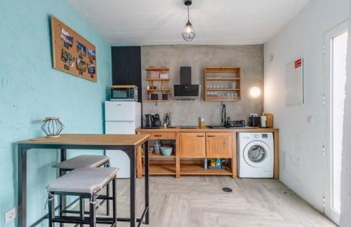 Scenic Home with Panoramic Sea & Mountain Views in São Vicente - Foto 21