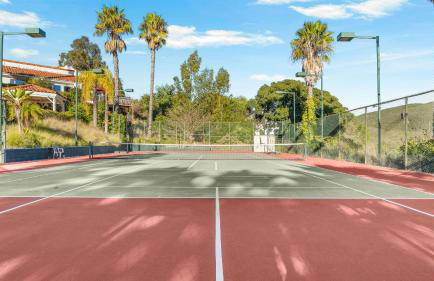 Resort-Style Estate w Pool Game Room Tennis Court Near Wineries The Tennis Ranch by AvantStay - Foto 62