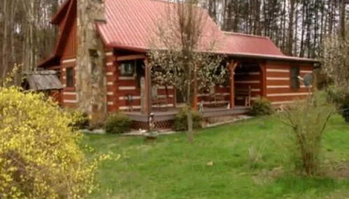 Tranquil Cabin with Hot Tub & Creek Views Near Bass Pro, Kodak Tennessee - Foto 1